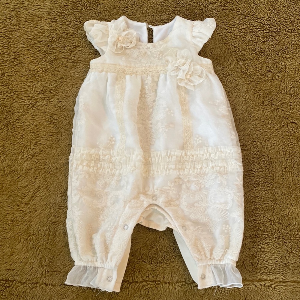 Isabella & Chloe Holiday Romper - 6 month.